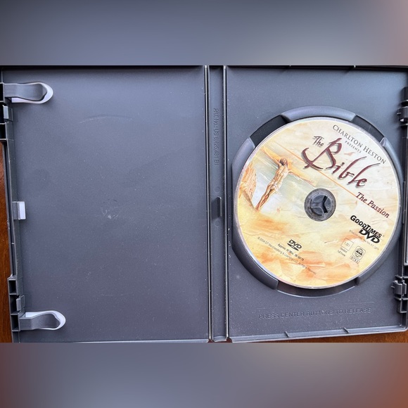 DVD The Bible, The Passion presented by Charlton Heston shot on location - Picture 3 of 3